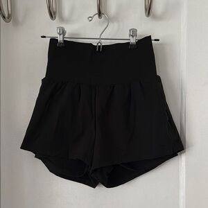 HALARA Black High Waist Smocked Shorts